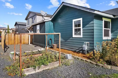 Exterior - 9721 E 4th Ave, Spokane Valley, WA 99212 photo 4 of 5