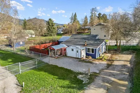 802 N Victoria St, Chewelah, WA 99109