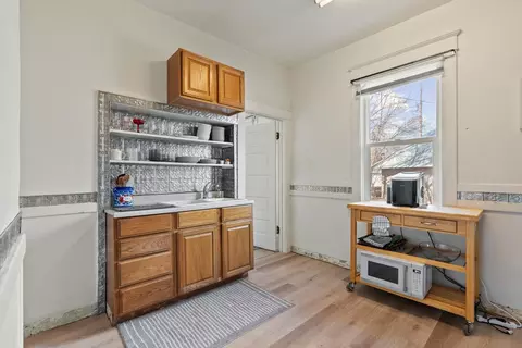 Kitchen - 415 E Baldwin Ave, Spokane, WA 99207 photo 2 of 5
