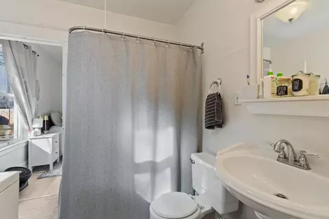 Bath - 415 E Baldwin Ave, Spokane, WA 99207 photo 1 of 2