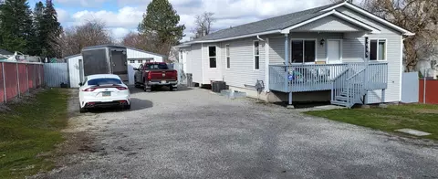 3015 N Hutchinson Rd, Millwood, WA 99212