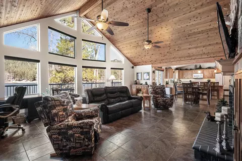 Living - 1281 Riverbend Loop Rd, Cusick, WA 99119 photo 5 of 7