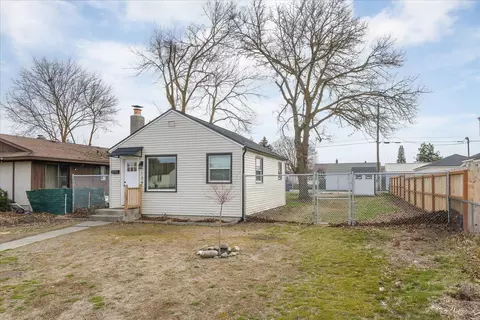 128 Everett Ave, Spokane, WA 99207 photo 2