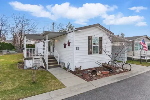 304 S Conklin Rd #12, Spokane Valley, WA 99037