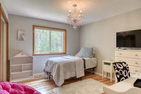 Bedroom - 904 E Blackhawk Dr, Spokane, WA 99208 photo 1 of 5