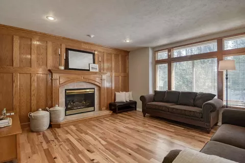 Living - 904 E Blackhawk Dr, Spokane, WA 99208 photo 1 of 7