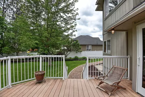 Exterior - 904 E Blackhawk Dr, Spokane, WA 99208 photo 6 of 6