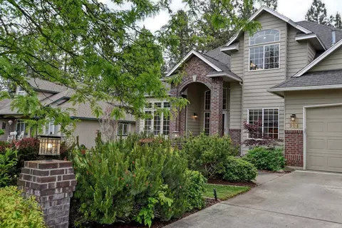 Exterior - 904 E Blackhawk Dr, Spokane, WA 99208 photo 3 of 6