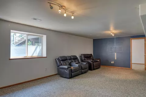 Living - 904 E Blackhawk Dr, Spokane, WA 99208 photo 7 of 7