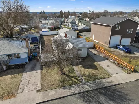 View/Area - 1634 E Longfellow Ave, Spokane, WA 99207 photo 1 of 4