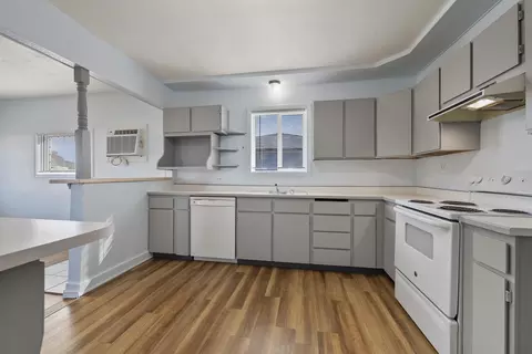 Kitchen - 1634 E Longfellow Ave, Spokane, WA 99207 photo 2 of 3