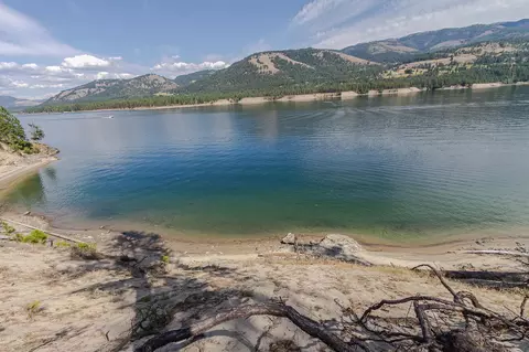 Nna Burtis Dr, Kettle Falls, WA 99141