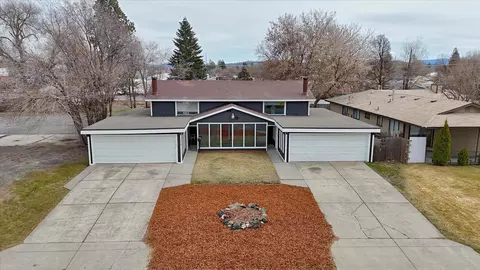 6208 N Wiscomb St, Spokane, WA 99208