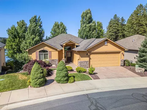 905 E Lakeview Ln, Spokane, WA 99208 photo 2