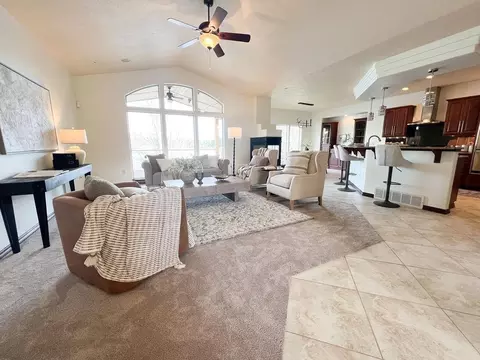 905 E Lakeview Ln, Spokane, WA 99208 photo 5