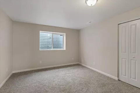 Bedroom - 1702 E Vanetta Ave, Spokane, WA 99217 photo 4 of 4