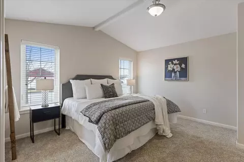 Bedroom - 1702 E Vanetta Ave, Spokane, WA 99217 photo 1 of 4