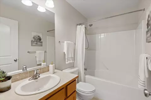 Bath - 1702 E Vanetta Ave, Spokane, WA 99217 photo 3 of 4