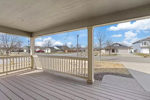 Exterior - 1702 E Vanetta Ave, Spokane, WA 99217 photo 2 of 5