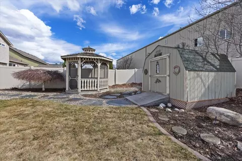 Exterior - 1702 E Vanetta Ave, Spokane, WA 99217 photo 5 of 5