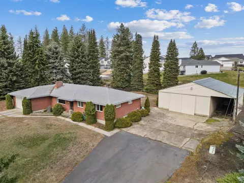 1111 E Farwell Rd, Spokane, WA 99208