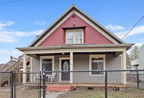 2018 N Cincinnati St, Spokane, WA 99207