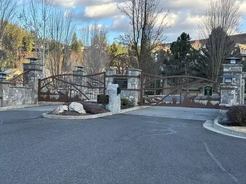 1015 E Wandermere Estates Ln, Spokane, WA 99208 photo 37