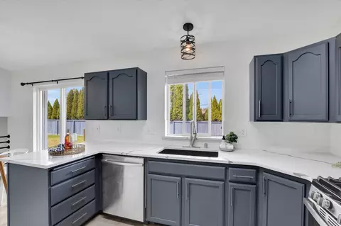 Kitchen - 13007 E 33rd Ct, Spokane Valley, WA 99206 photo 2 of 4
