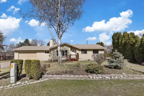 18517 E Sprague Ave, Greenacres, WA 99016