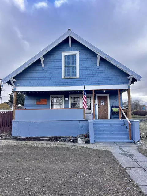 604 E 1st Ave, Odessa, WA 99159