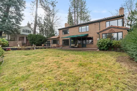 1223 E Overbluff Rd, Spokane, WA 99203 photo 42