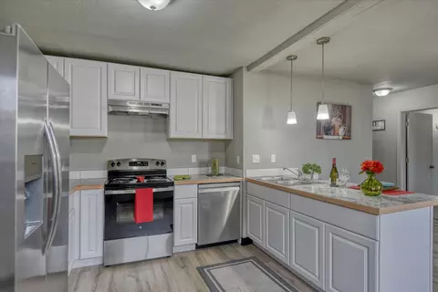 Kitchen - 1223 E Hoffman Ave, Spokane, WA 99207 photo 1 of 4