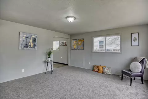 Living - 1223 E Hoffman Ave, Spokane, WA 99207 photo 1 of 8