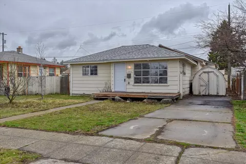 1223 E Hoffman Ave, Spokane, WA 99207