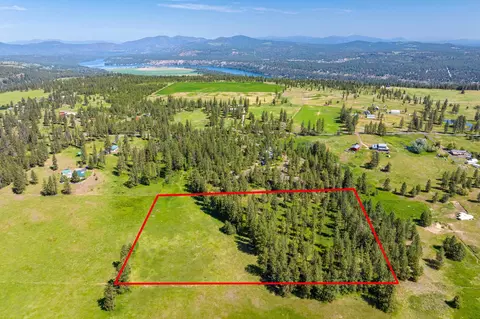 14 W Nnn W Pine Bluff Rd, Nine Mile Falls, WA 99026