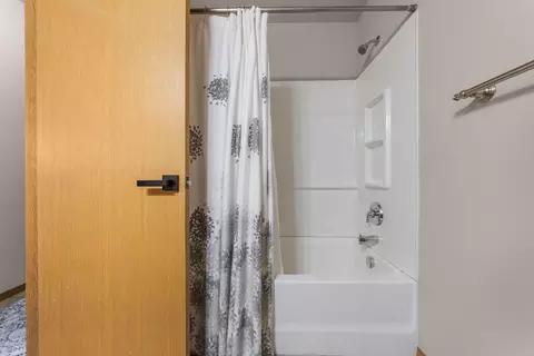 Bath - 12920 E 3rd Ln, Spokane Valley, WA 99216 photo 7 of 7