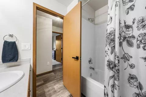 Bath - 12920 E 3rd Ln, Spokane Valley, WA 99216 photo 2 of 7