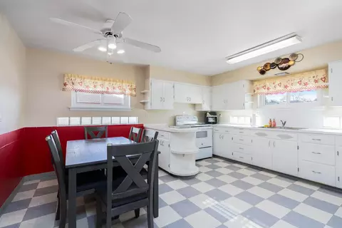 Kitchen - 405 E 2nd Ave, Odessa, WA 99159 photo 1 of 3