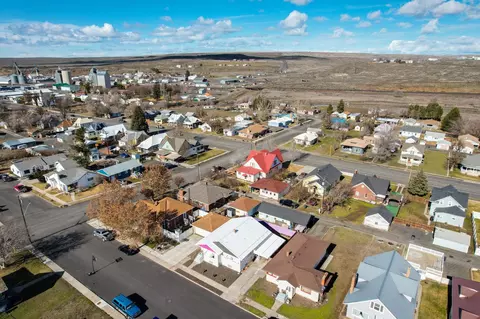 View/Area - 405 E 2nd Ave, Odessa, WA 99159 photo 2 of 6