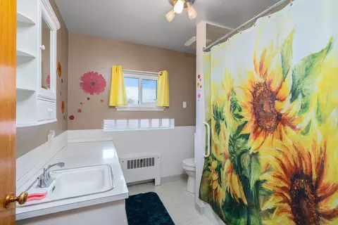 Bath - 405 E 2nd Ave, Odessa, WA 99159 photo 1 of 4