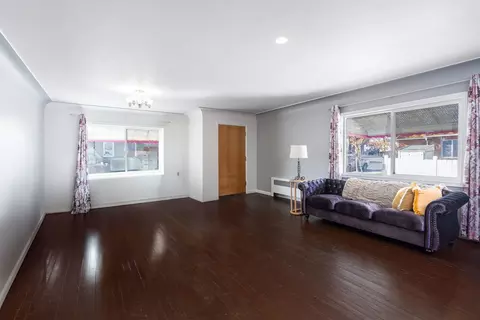Living - 405 E 2nd Ave, Odessa, WA 99159 photo 1 of 2