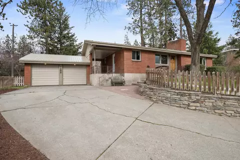 7805 E Skyline Dr, Spokane Valley, WA 99212