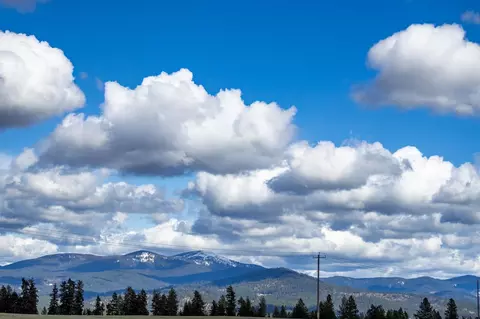 8305 E Greenbluff Rd, Colbert, WA 99005