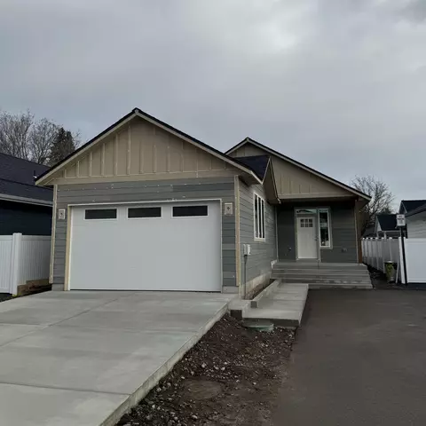 16811 E Baldwin Ave, Greenacres, WA 99016