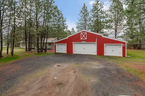12716 N Yale Rd, Mead, WA 99021