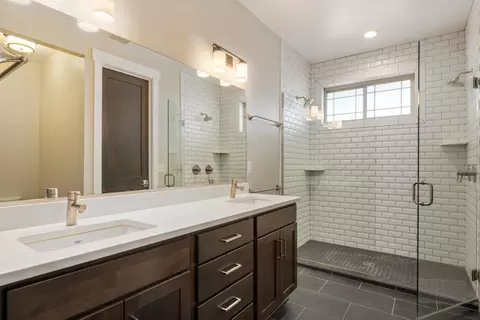 Bath - 5004 E 42nd Ave, Spokane, WA 99223 photo 4 of 4