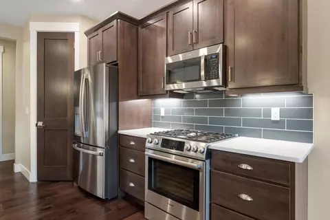 Kitchen - 5004 E 42nd Ave, Spokane, WA 99223 photo 6 of 7