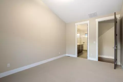 Bedroom - 5004 E 42nd Ave, Spokane, WA 99223 photo 3 of 3