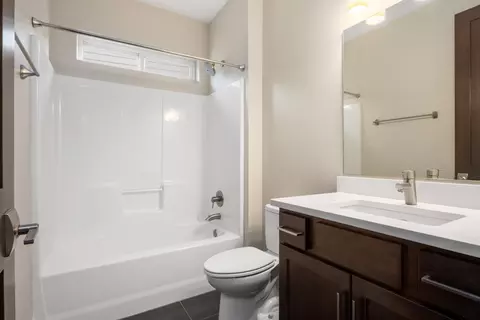 Bath - 5004 E 42nd Ave, Spokane, WA 99223 photo 3 of 4