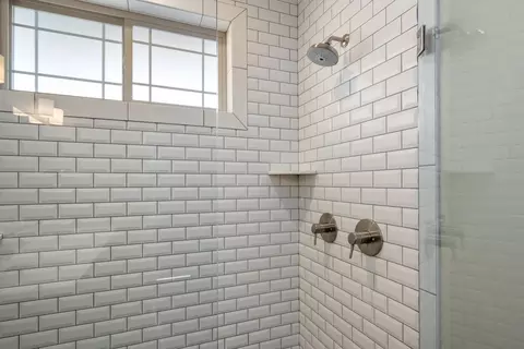 Bath - 5004 E 42nd Ave, Spokane, WA 99223 photo 2 of 4